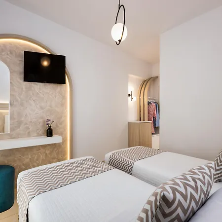 Petros Apartment *