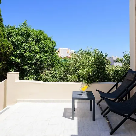 Apartment Petros Fira (Santorini)