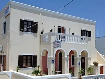 Petros ثيرا