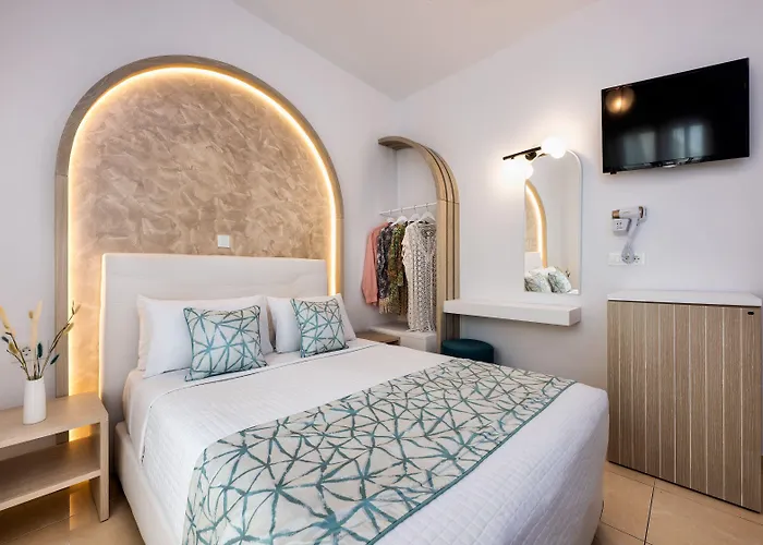 Petros * Fira (Santorini)