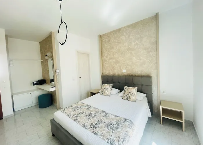 Petros Fira (Santorini)