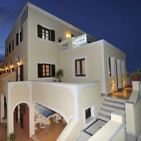 Petros Apartman Fíra