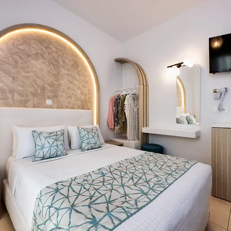 Petros * Fira (Santorini)